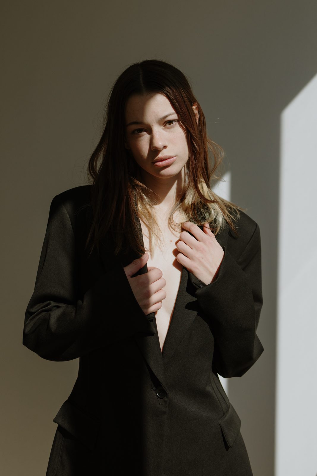 Editorial — blazer portrait